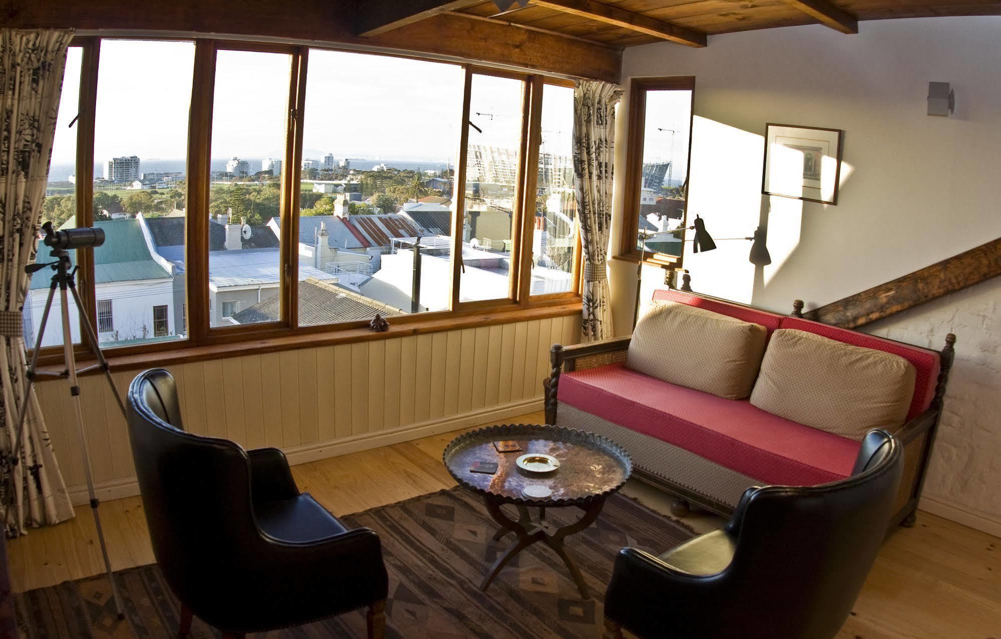 Braeside House Self Catering * Cape Town